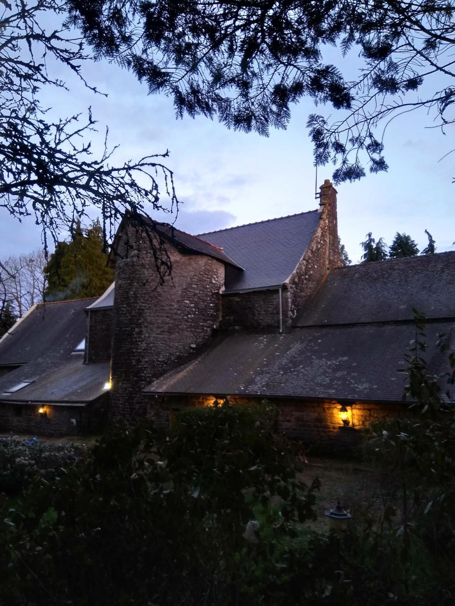 Manoir Du Grand Chene Hotel La Vraie-Croix Esterno foto